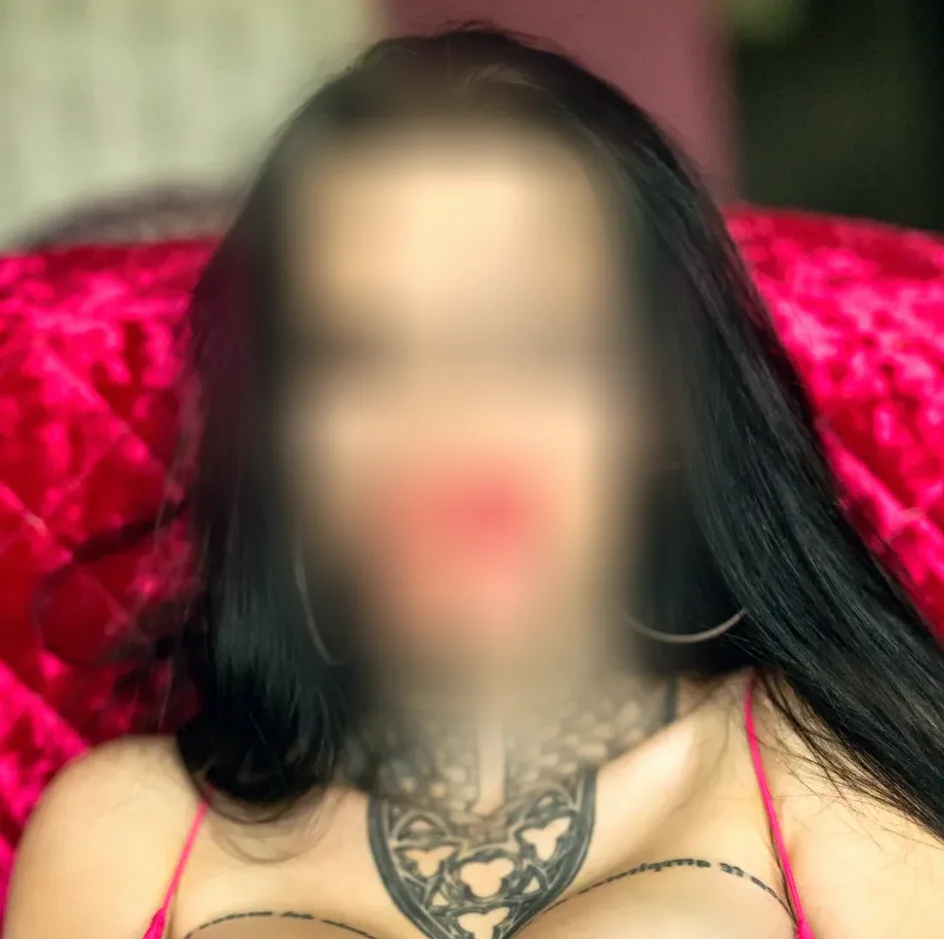 Aya, 35