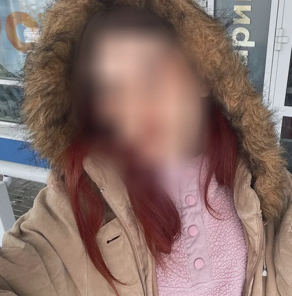 Isabel, 22